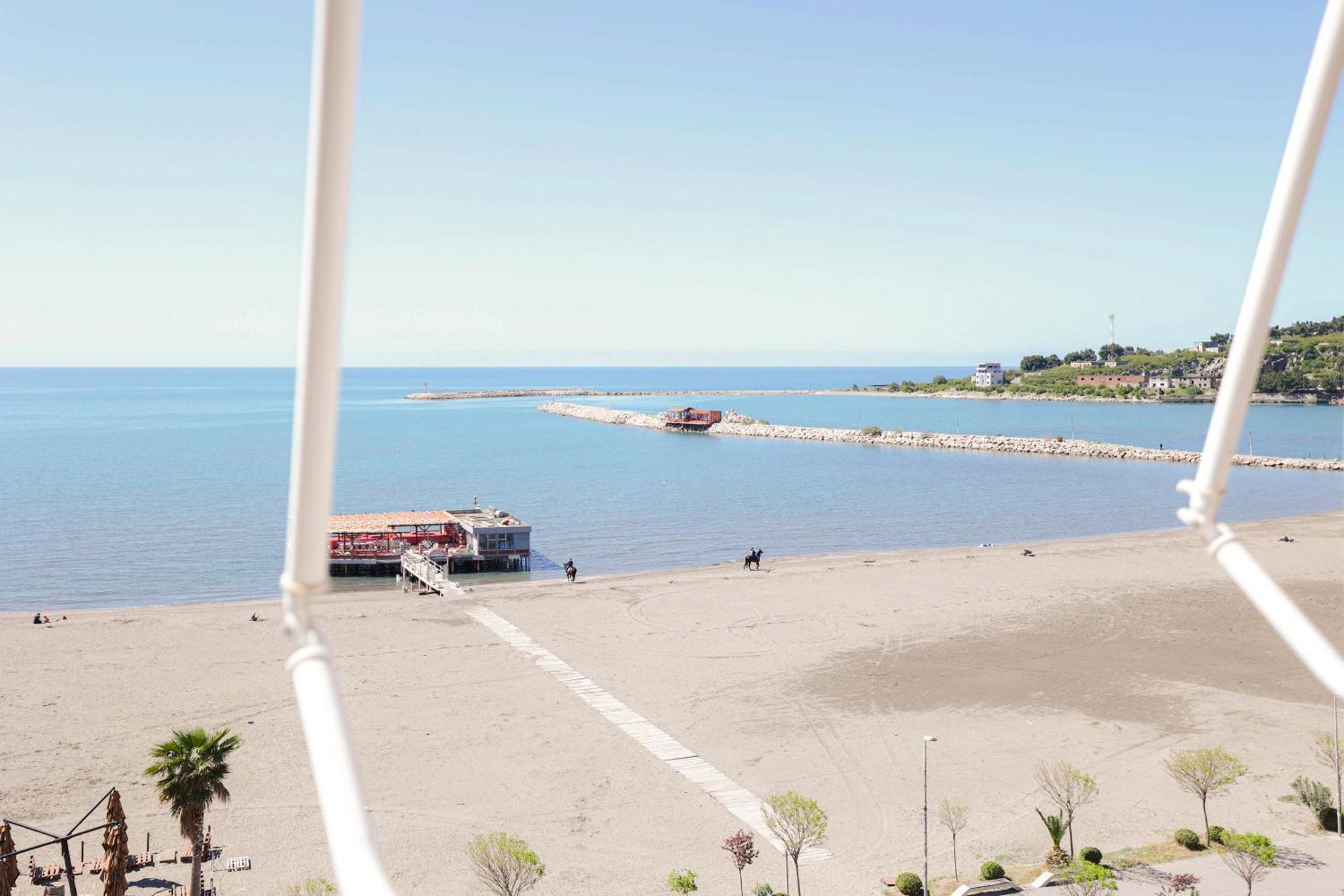 Hotel Frojd - Beach Front Resort Shengjin Exterior photo