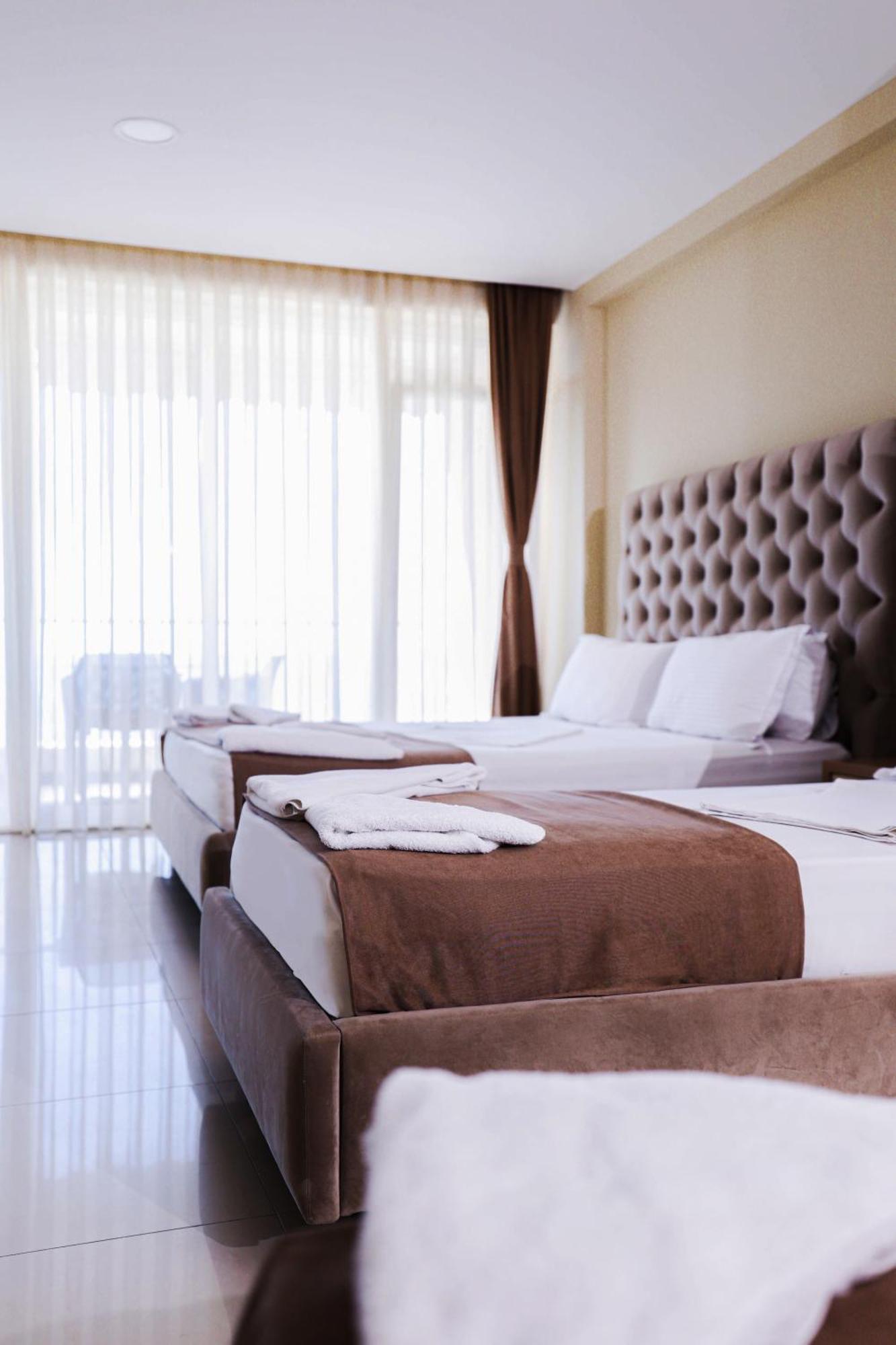 Hotel Frojd - Beach Front Resort Shengjin Exterior photo