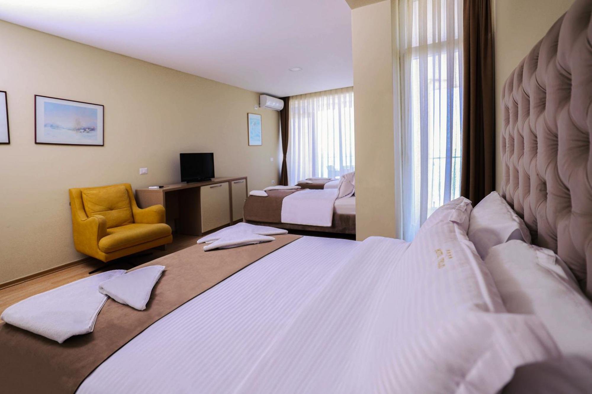 Hotel Frojd - Beach Front Resort Shengjin Exterior photo