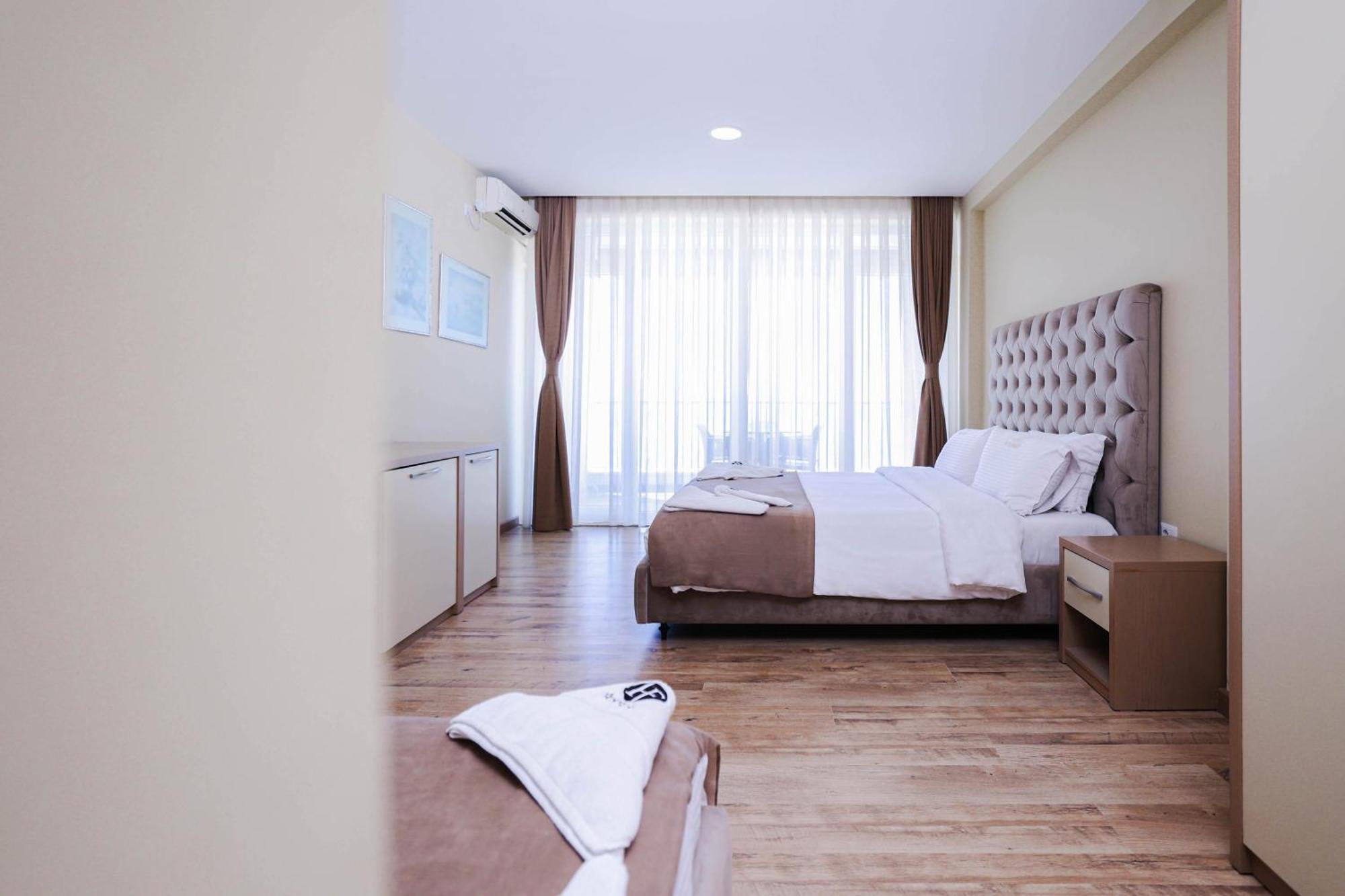 Hotel Frojd - Beach Front Resort Shengjin Exterior photo