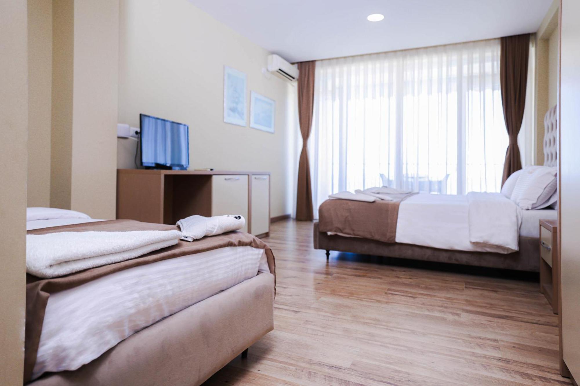 Hotel Frojd - Beach Front Resort Shengjin Exterior photo
